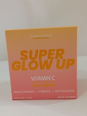 Super Glow Up Vitamin C Day Cream — Pink & Orange